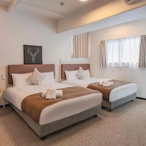 Apartment B&tsutenkaku, Osaka